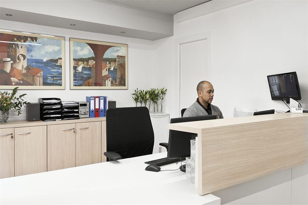 Sleep Urgell By Stay Barcelona Bagian luar foto