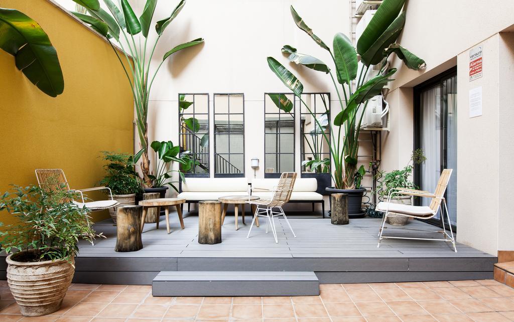 Sleep Urgell By Stay Barcelona Bagian luar foto